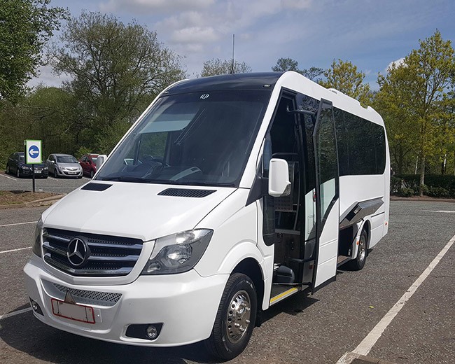 Minibuses and MPVs image 28